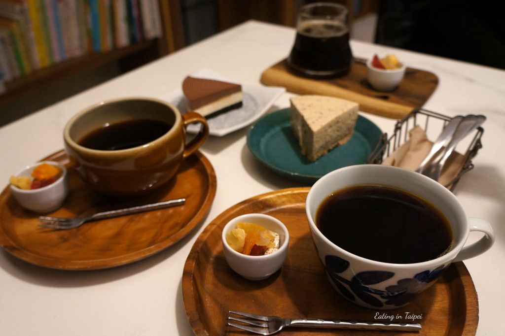 A room of ones own cafe table spread