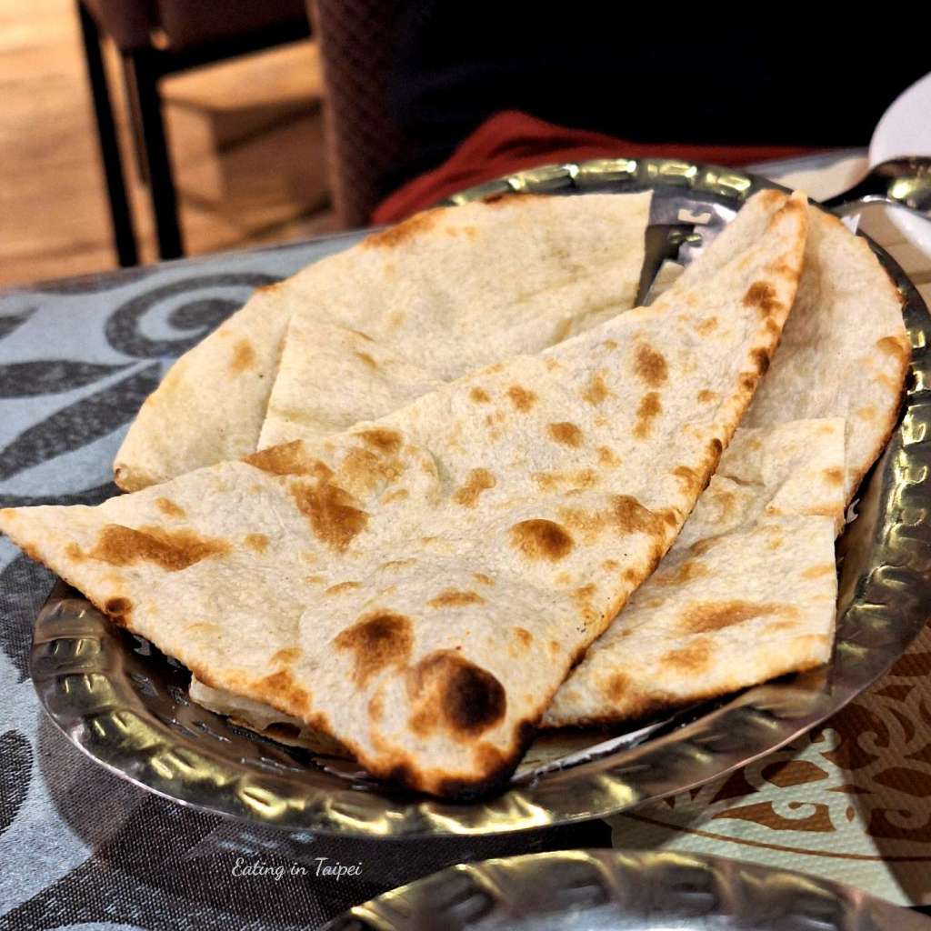 Burans Indian Kitchen Yonghe plain naan