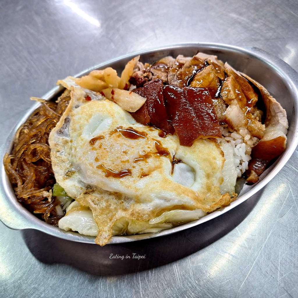 pork knuckle with rice Nanjichang night market