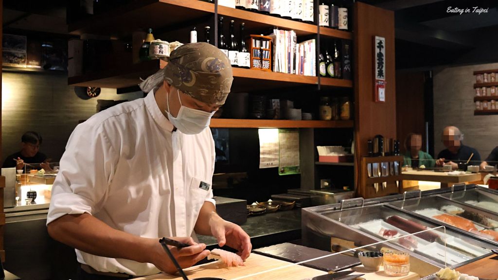 Yo sushi prawn sushi counter